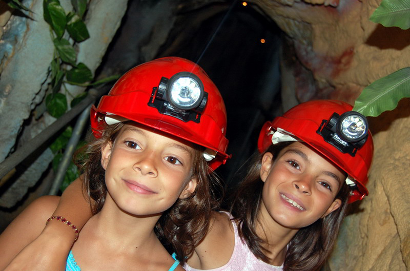 030709 Table Lands Crystal Cave 023