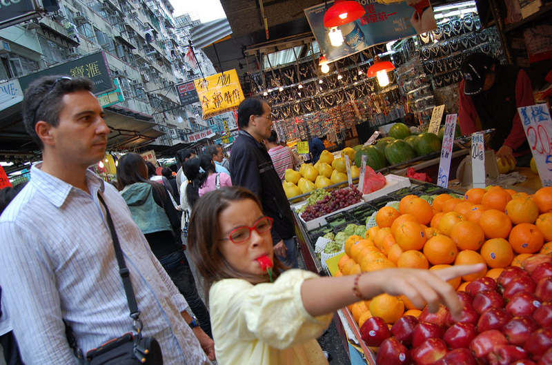 032909 HK calle peces 009