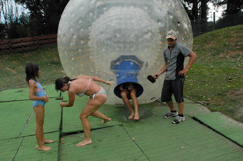 020909 Rotorua Zorbing 8x6 024