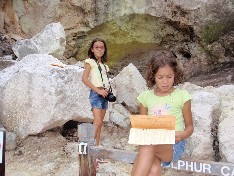 021109 Termas Wai o tapu 8x6 051