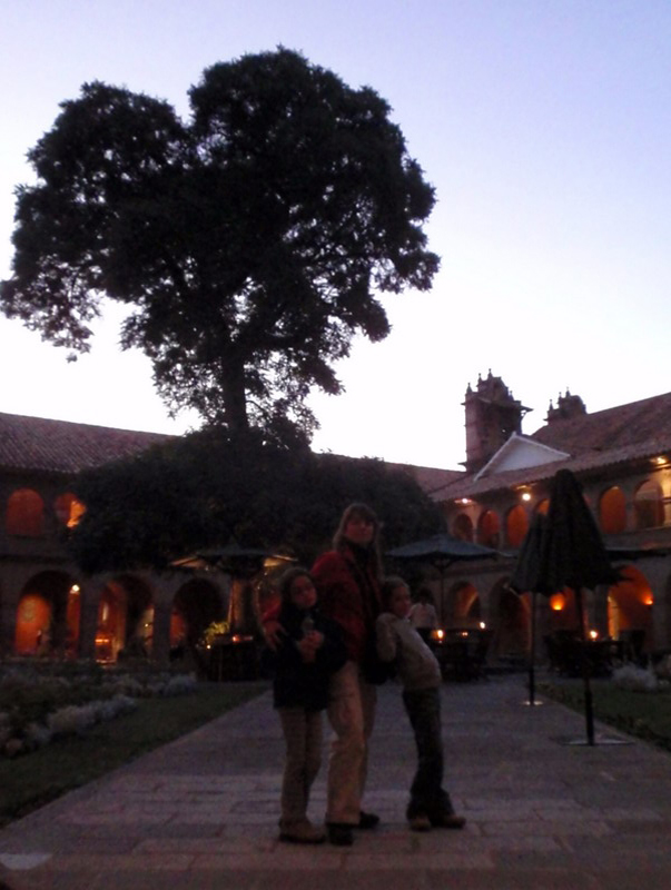 112608 Cuzco. Saqsaywaman+Coricancha 8x6 071