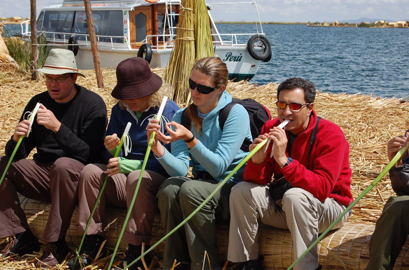 113008 Titicaca. Uros+Amantani 8x6 016.dat