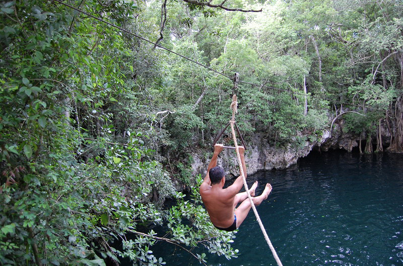 En el cenote Verde Lucero  082