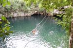 En el cenote Verde Lucero  086