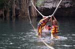 En el cenote Verde Lucero  088